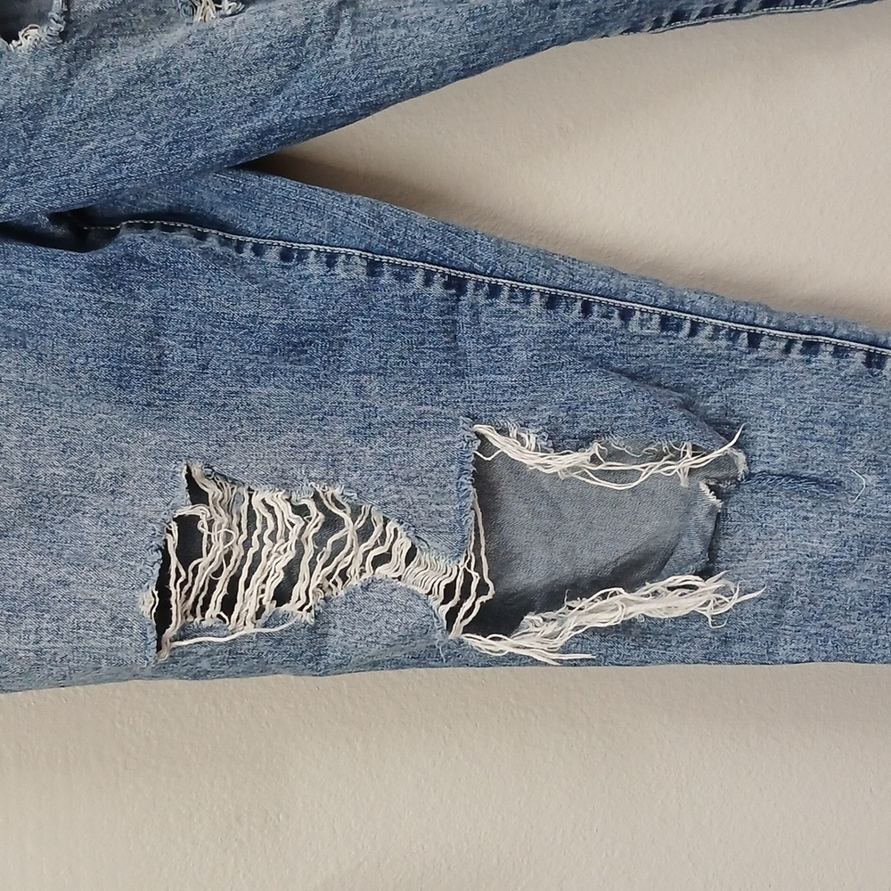 “SO” Distressed High Rise Mom Jeans Size 15 - Picture 3 of 7